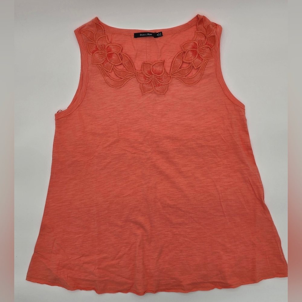 Tank top with floral accents